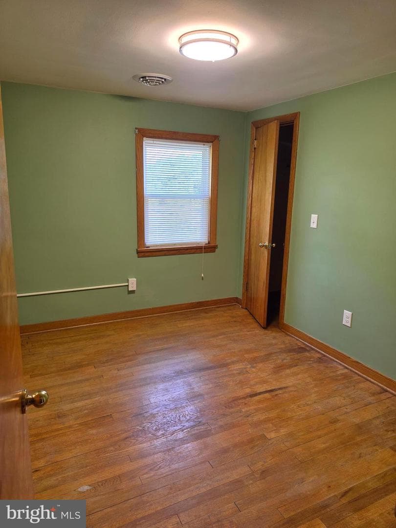 12405 Bedford Road NE photo 21