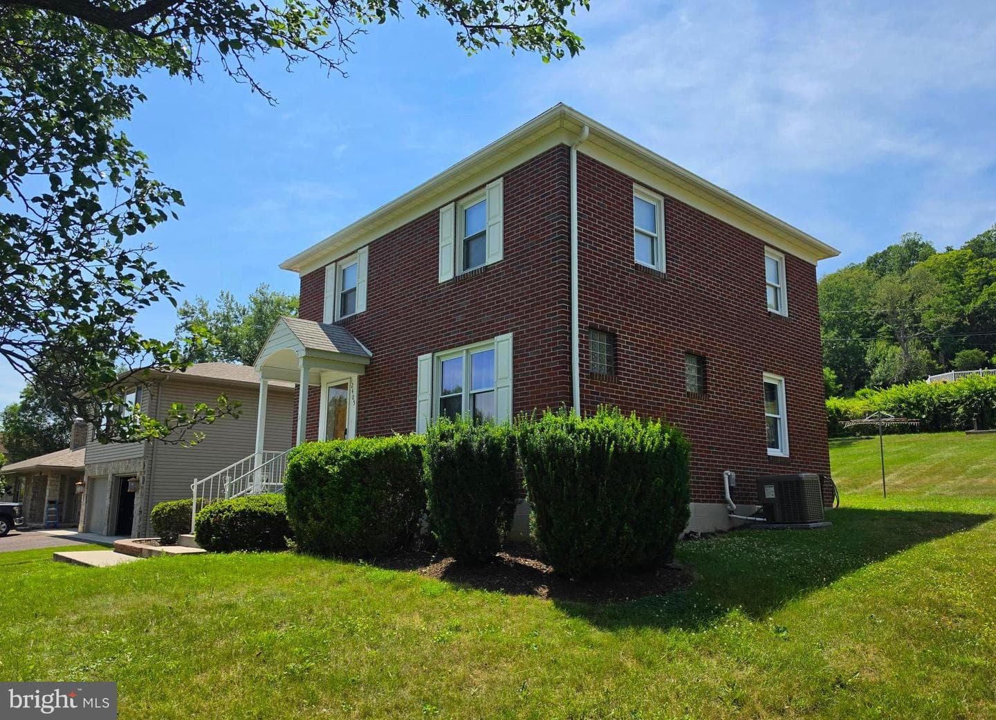 12405 Bedford Road NE photo 4