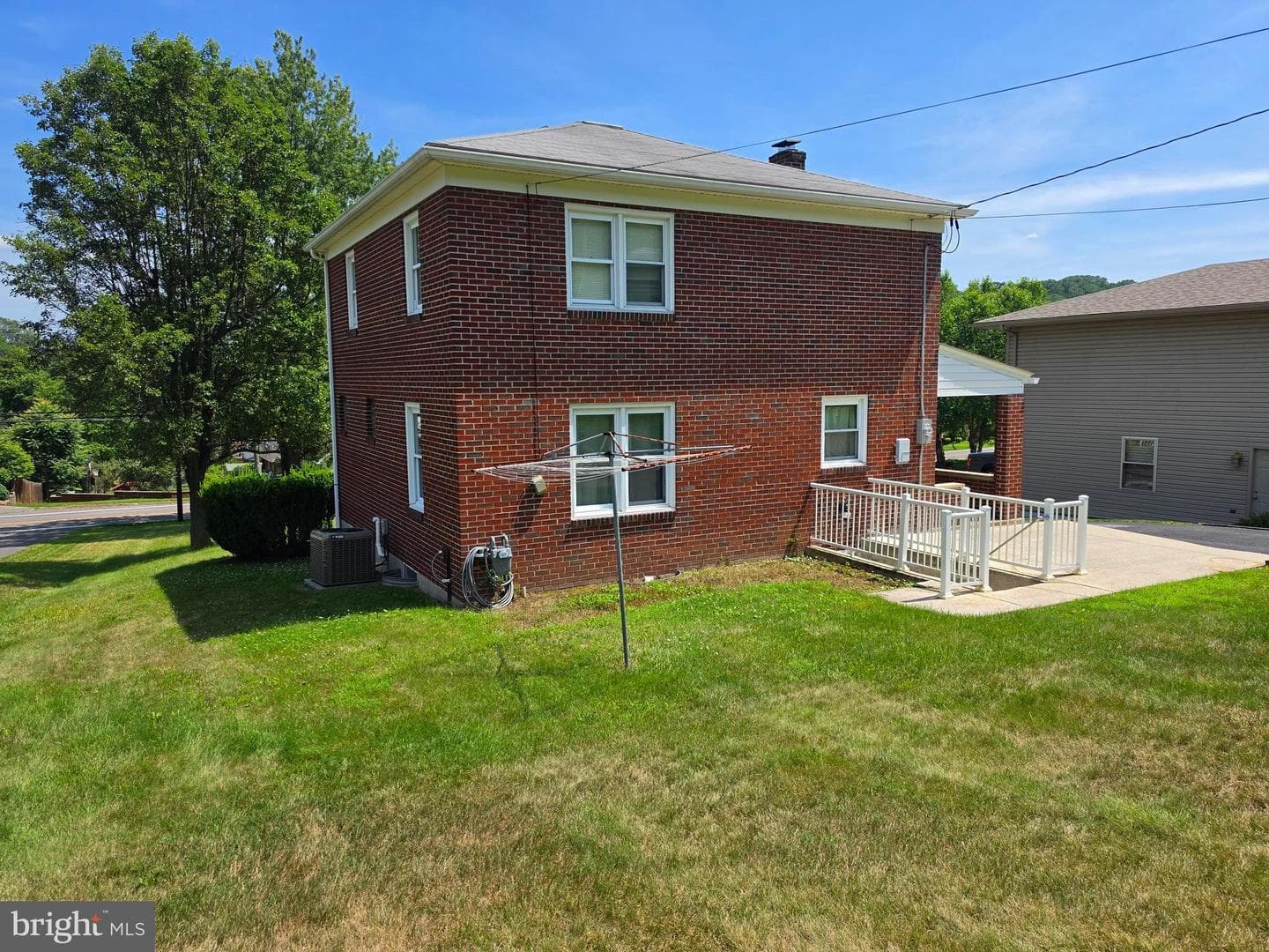 12405 Bedford Road NE photo 5