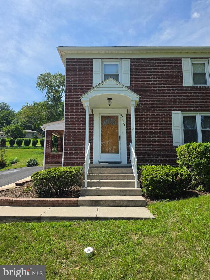 12405 Bedford Road NE photo 9