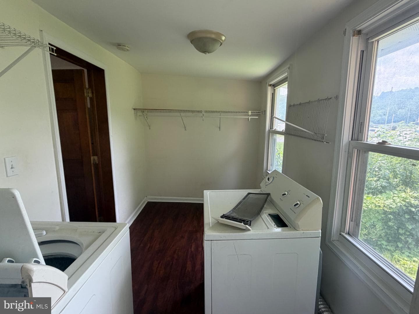 313 S Cedar Street photo 8
