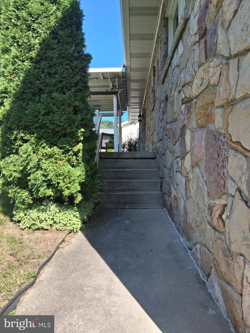 12910 Growdenvale Drive NE photo 104