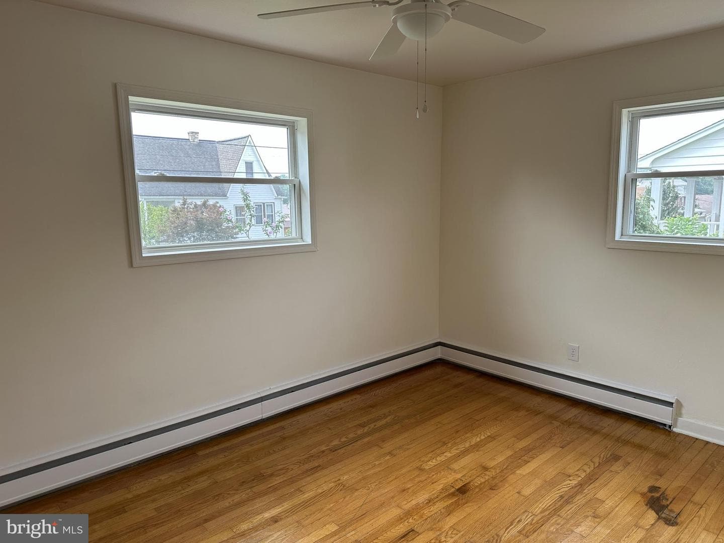 626 Elwood Street photo 13
