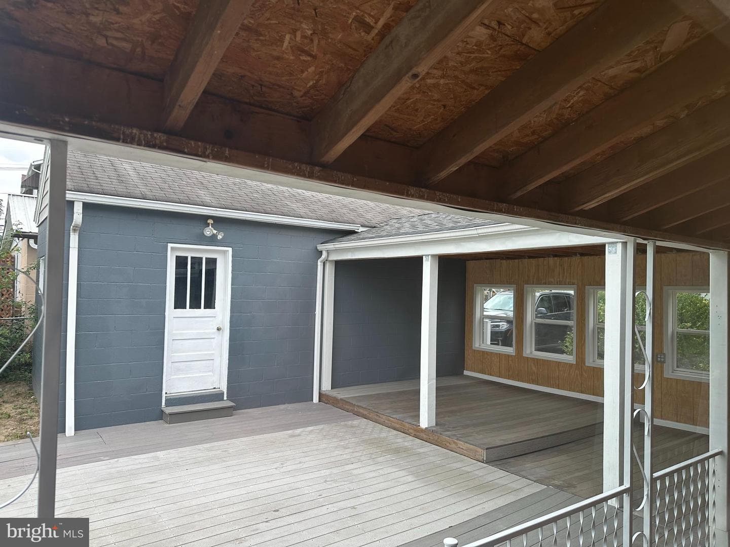 626 Elwood Street photo 34