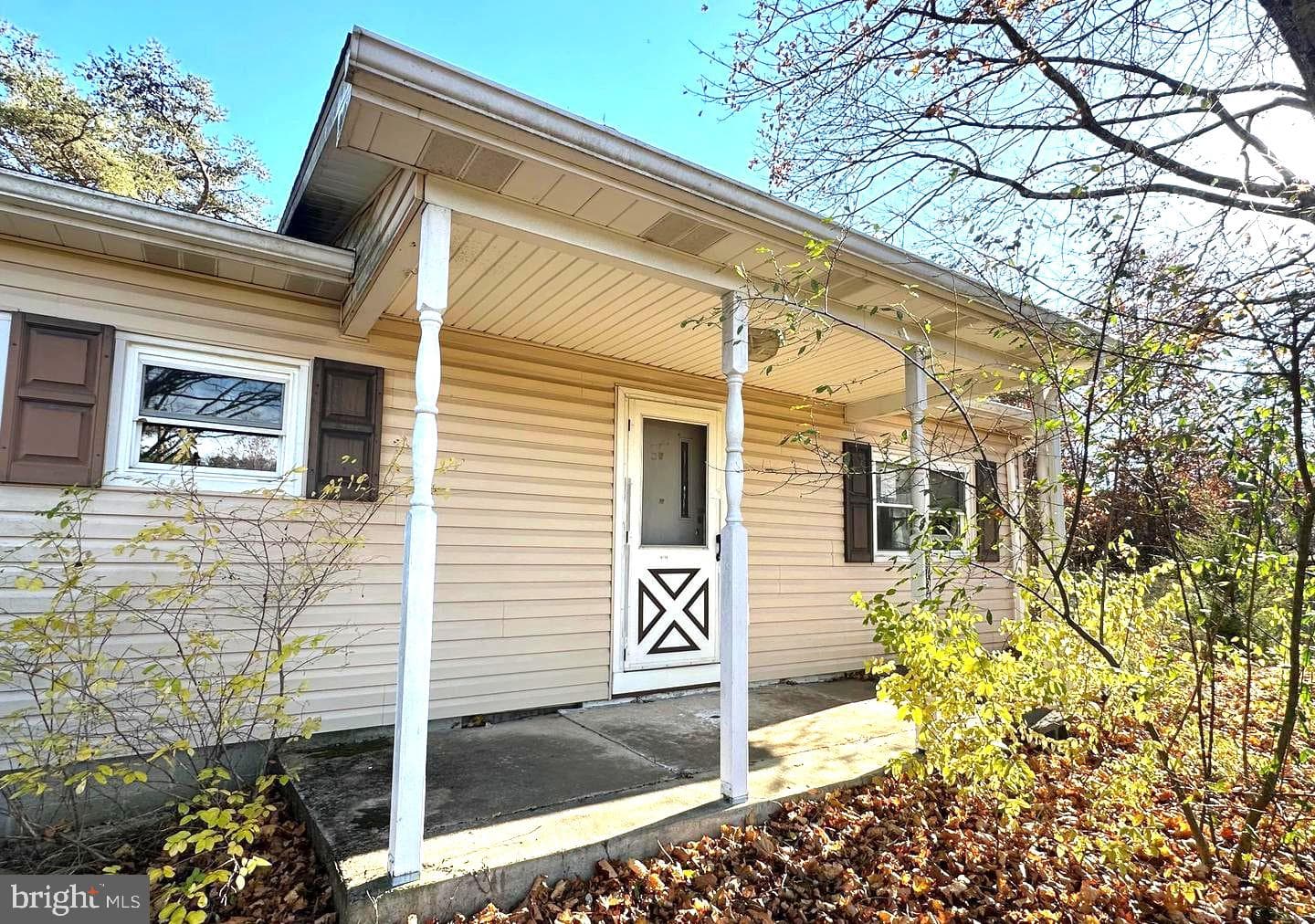 18739 E Wilson Road SE photo 3