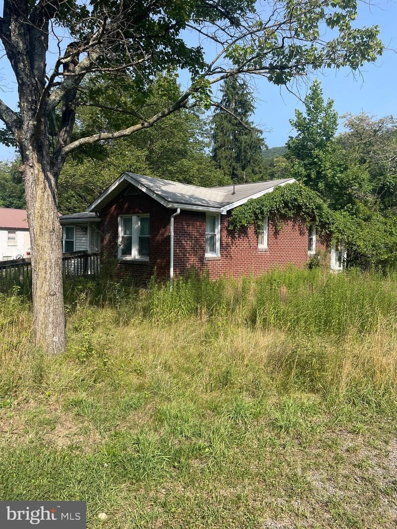 1147 Braddock Road photo 3
