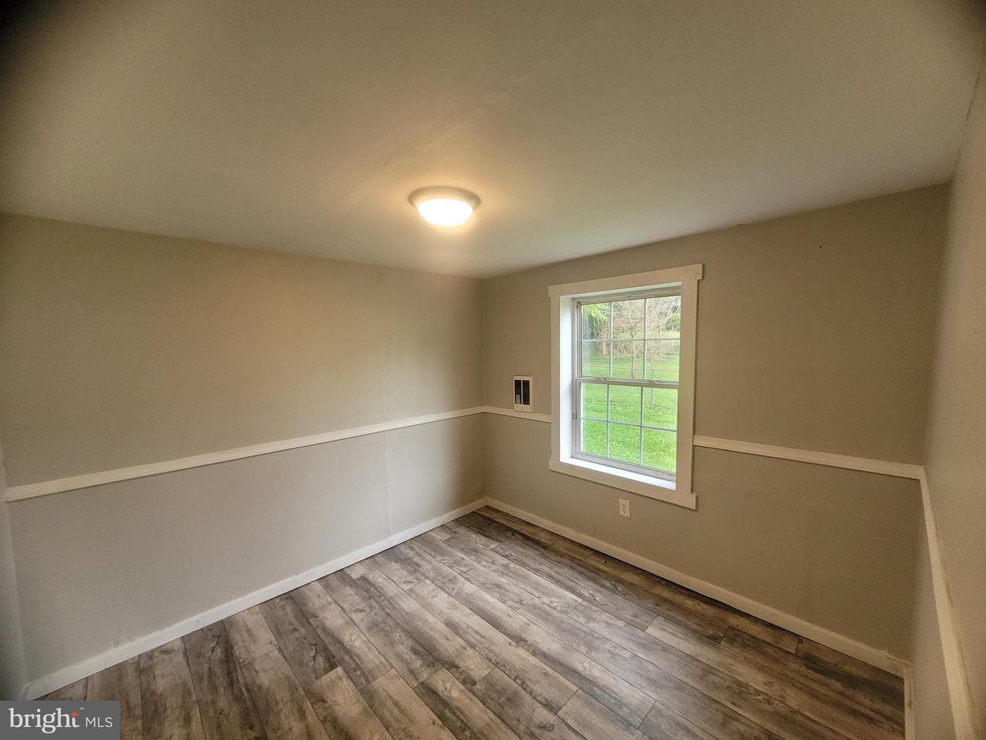 14507 Cedar Street photo 16