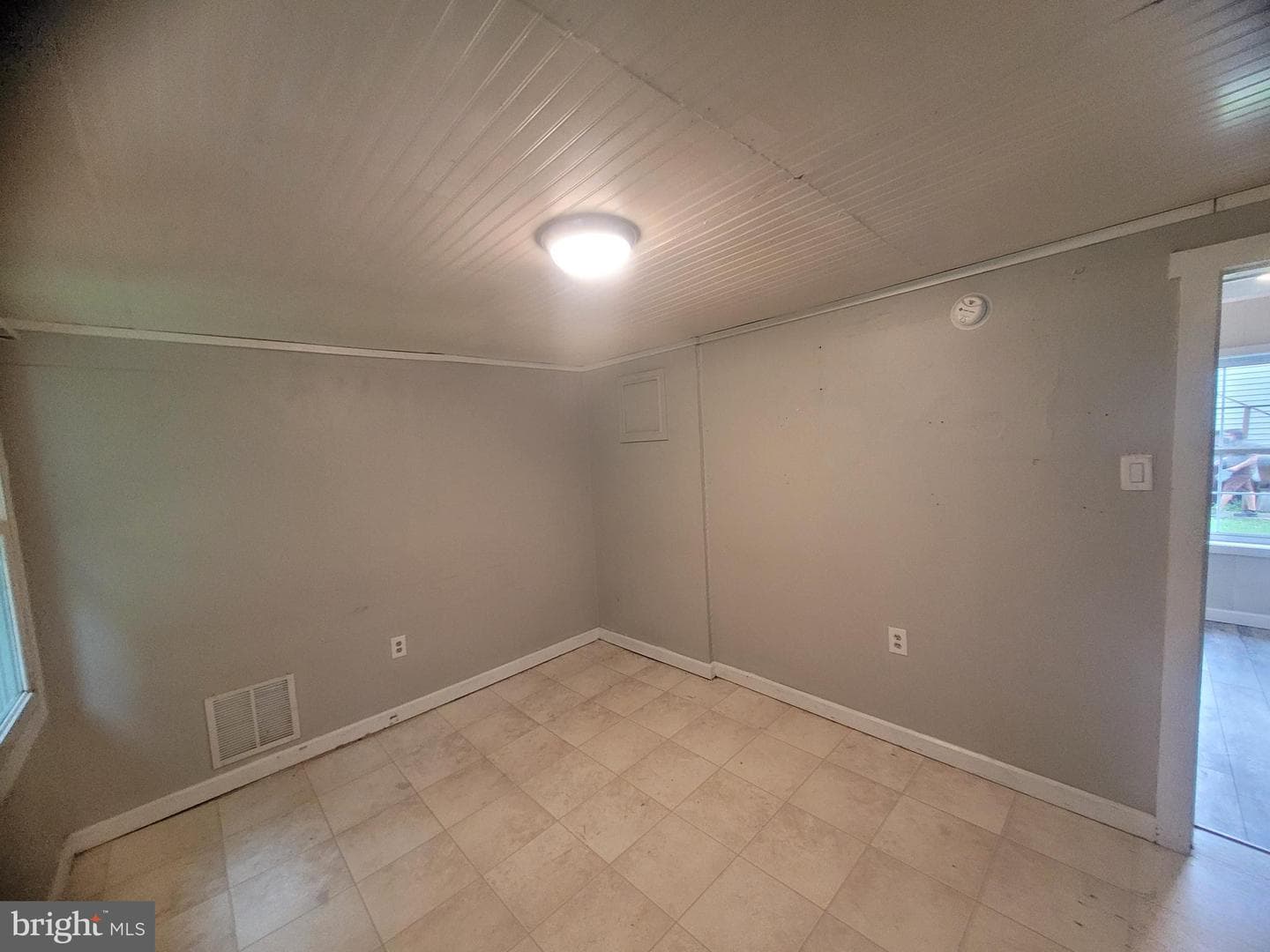 14507 Cedar Street photo 21