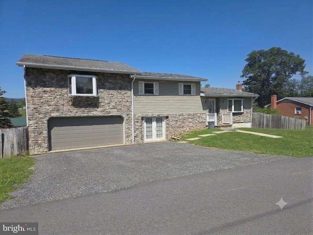 813 White Avenue photo 1