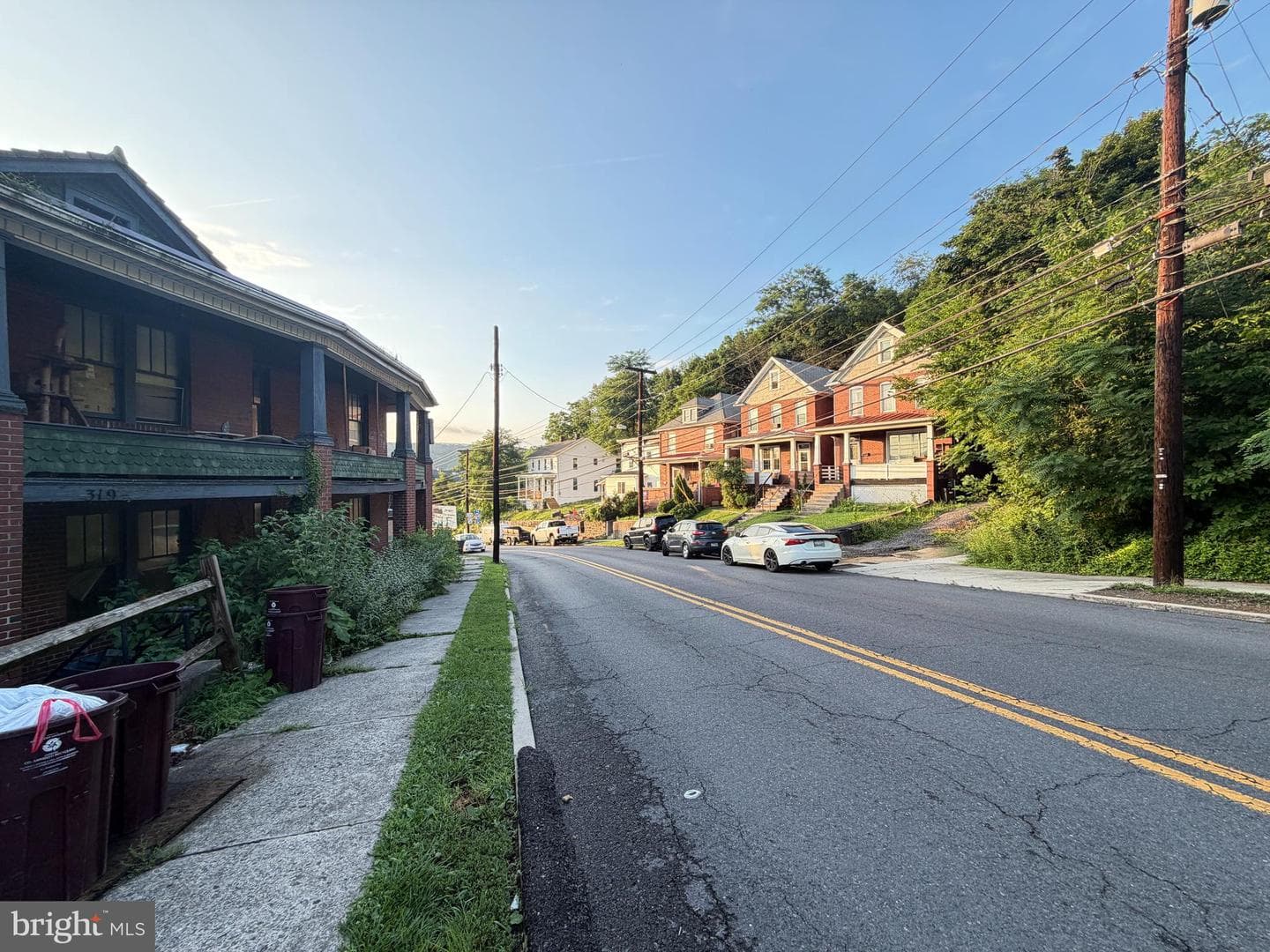 317 Williams Street photo 2