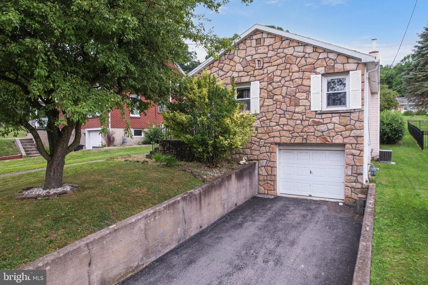 100 Braddock Road photo 23