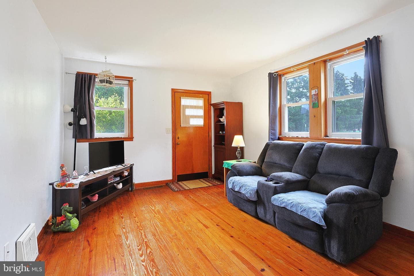 100 Braddock Road photo 4
