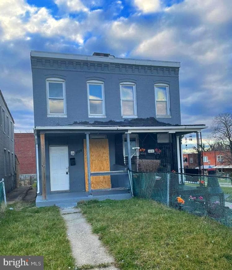 1014 N Warwick Avenue