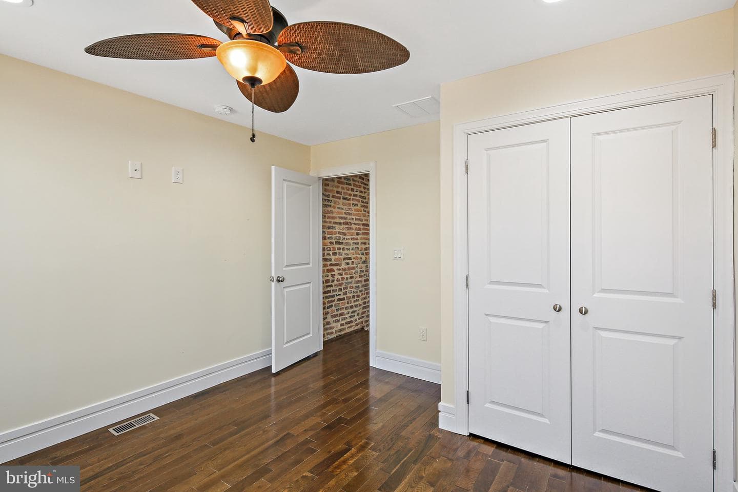 244 N Rose Street photo 19