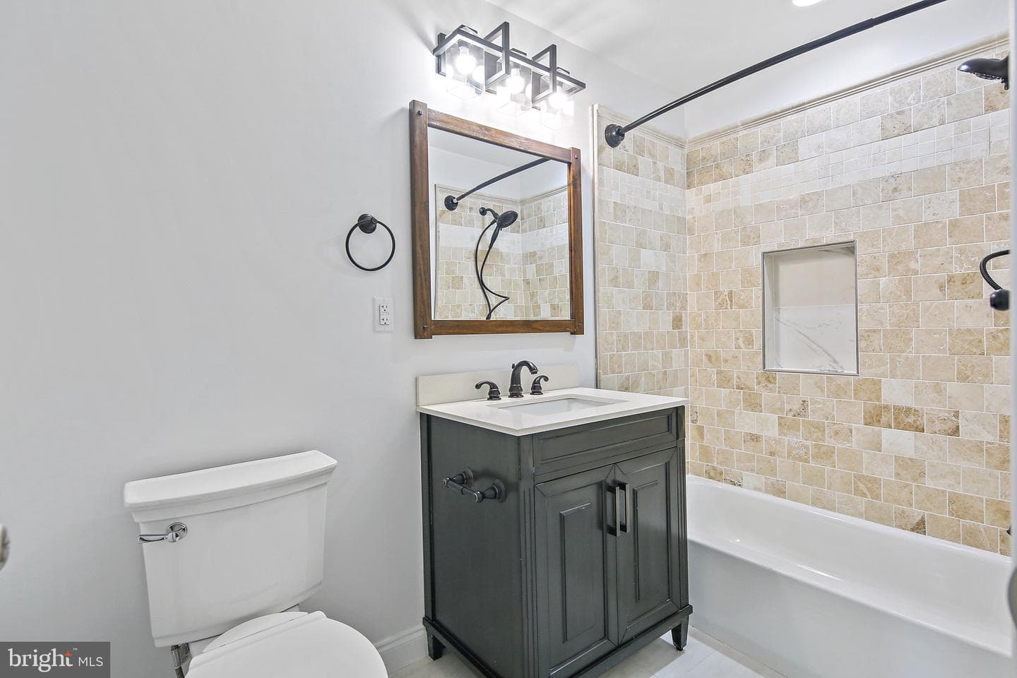 244 N Rose Street photo 21