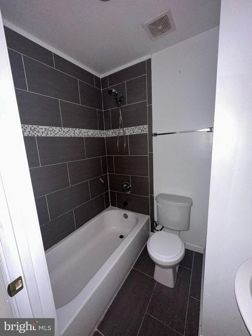 3416 Saint Ambrose Avenue photo 37