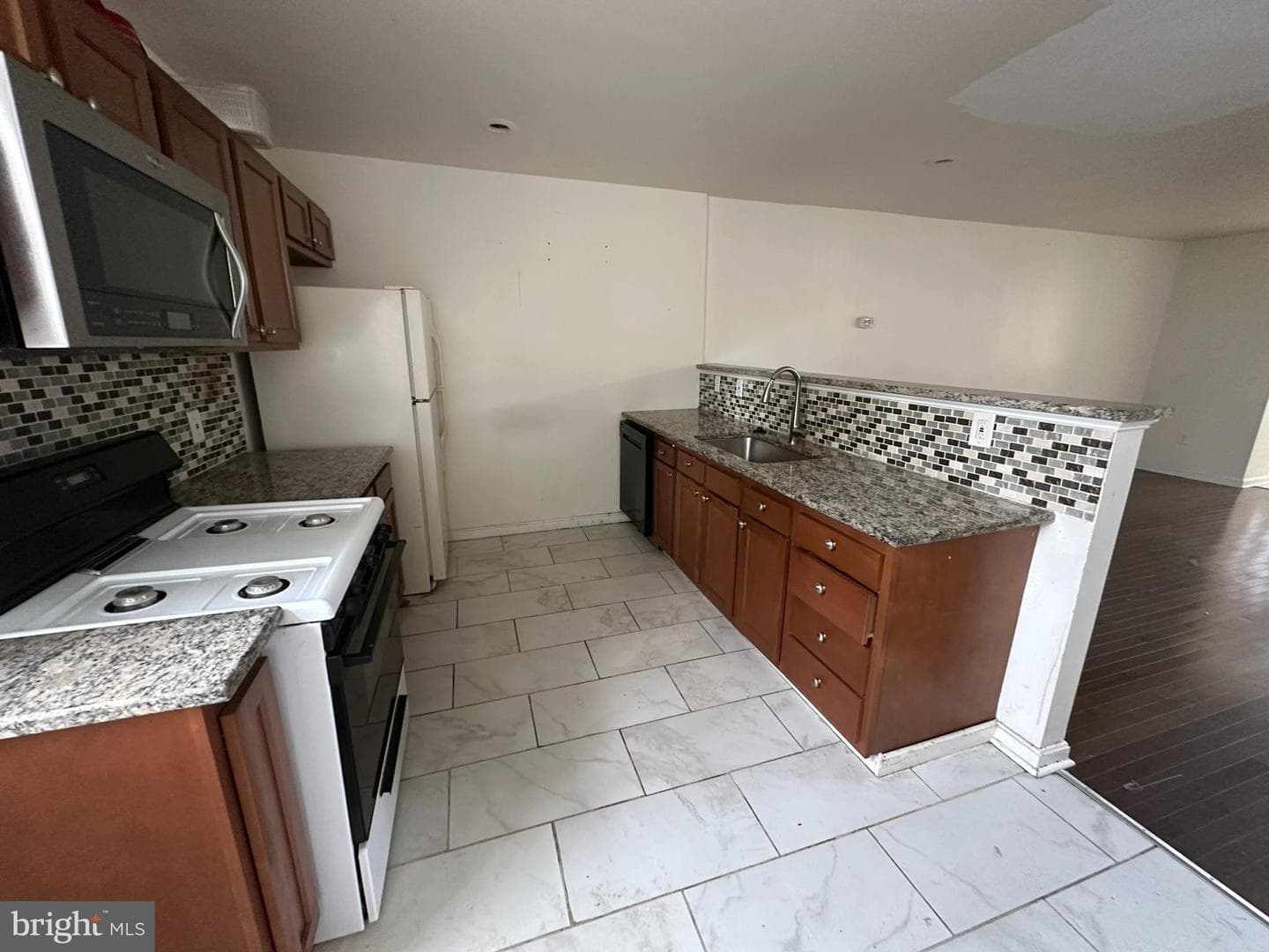 3416 Saint Ambrose Avenue photo 8