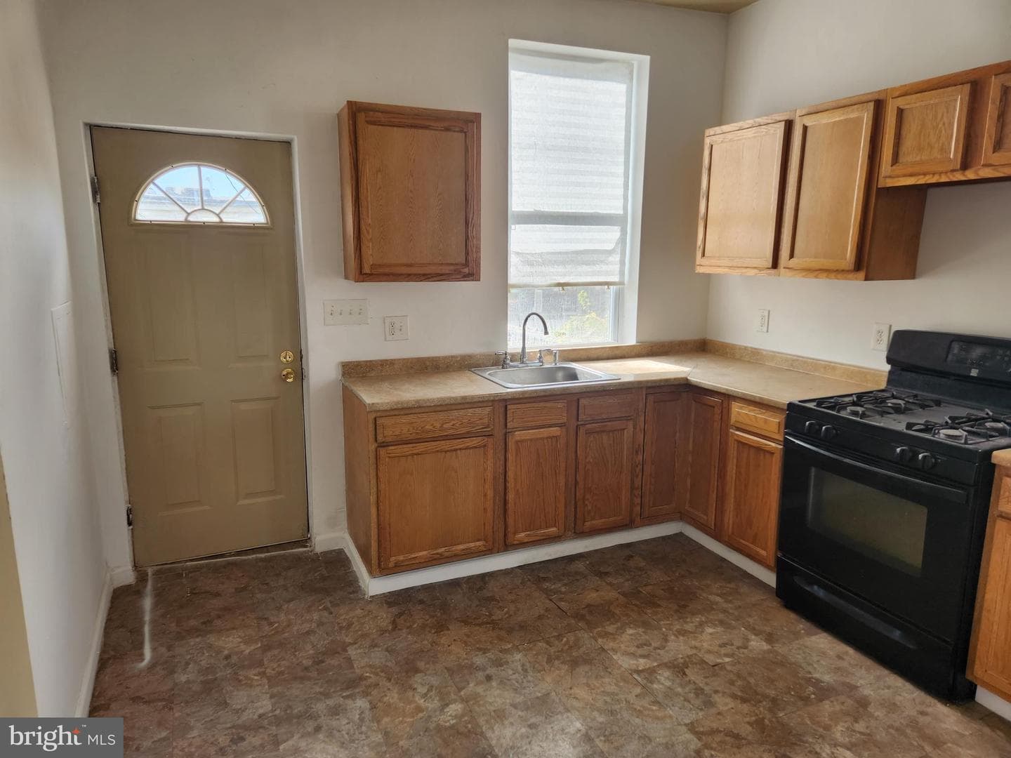2431 Arunah Avenue photo 27