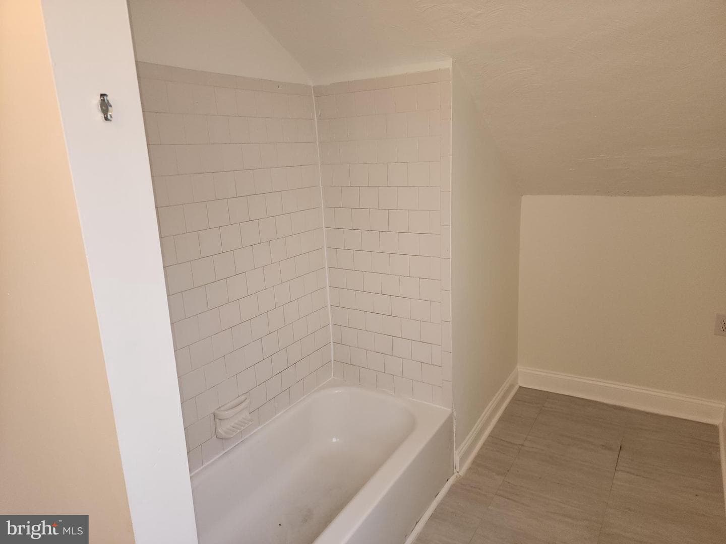 4011 Ridgecroft Road photo 22