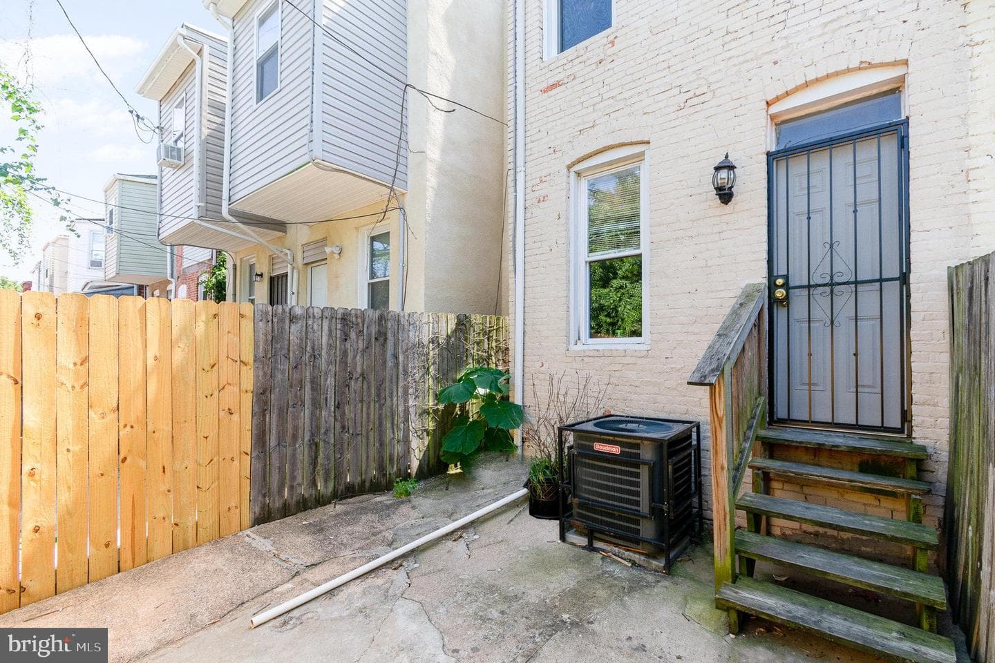 422 E Lorraine Avenue photo 15