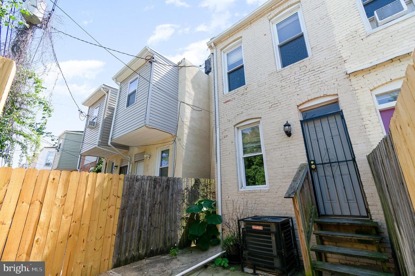 422 E Lorraine Avenue photo 17