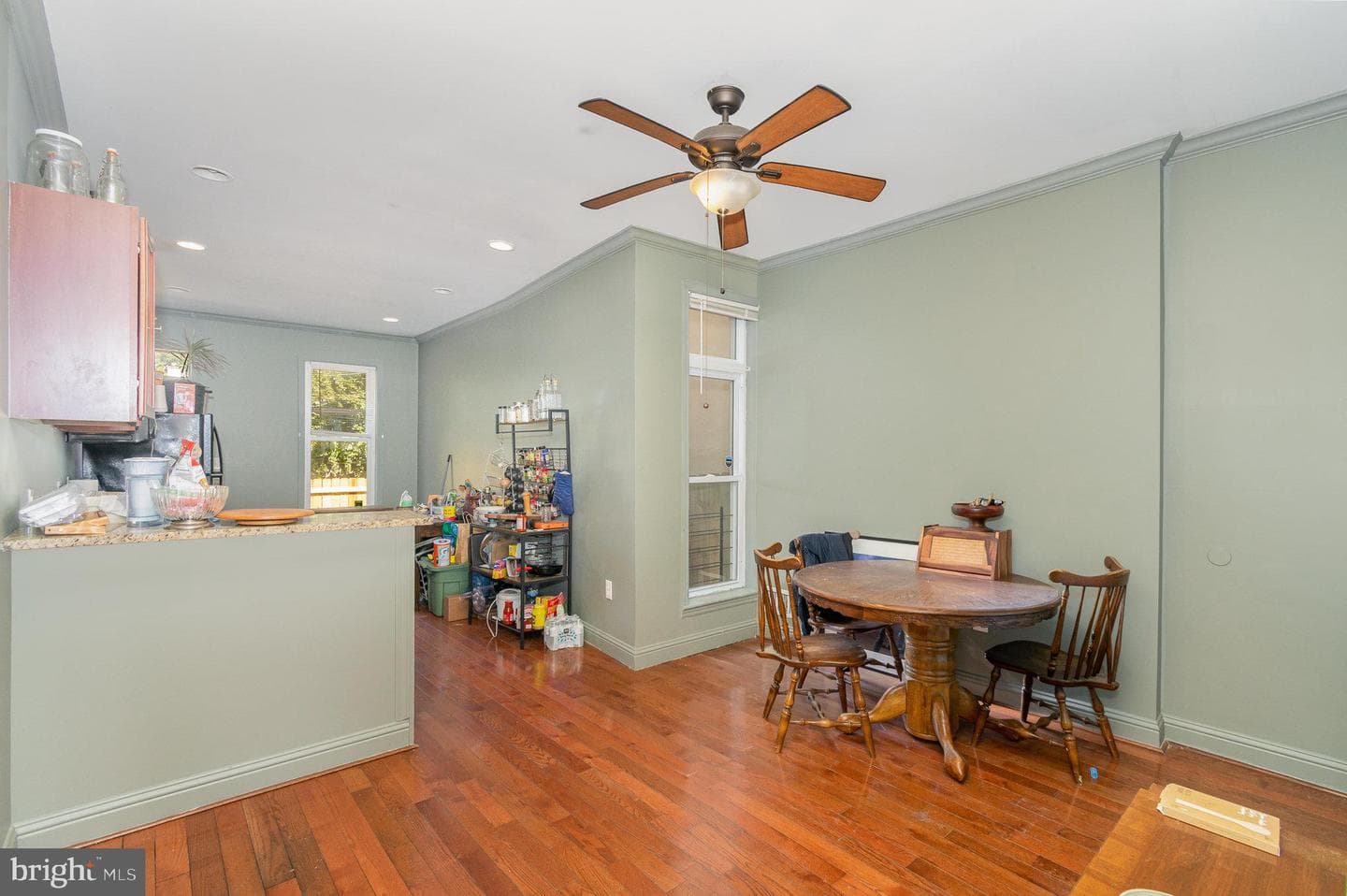 422 E Lorraine Avenue photo 5