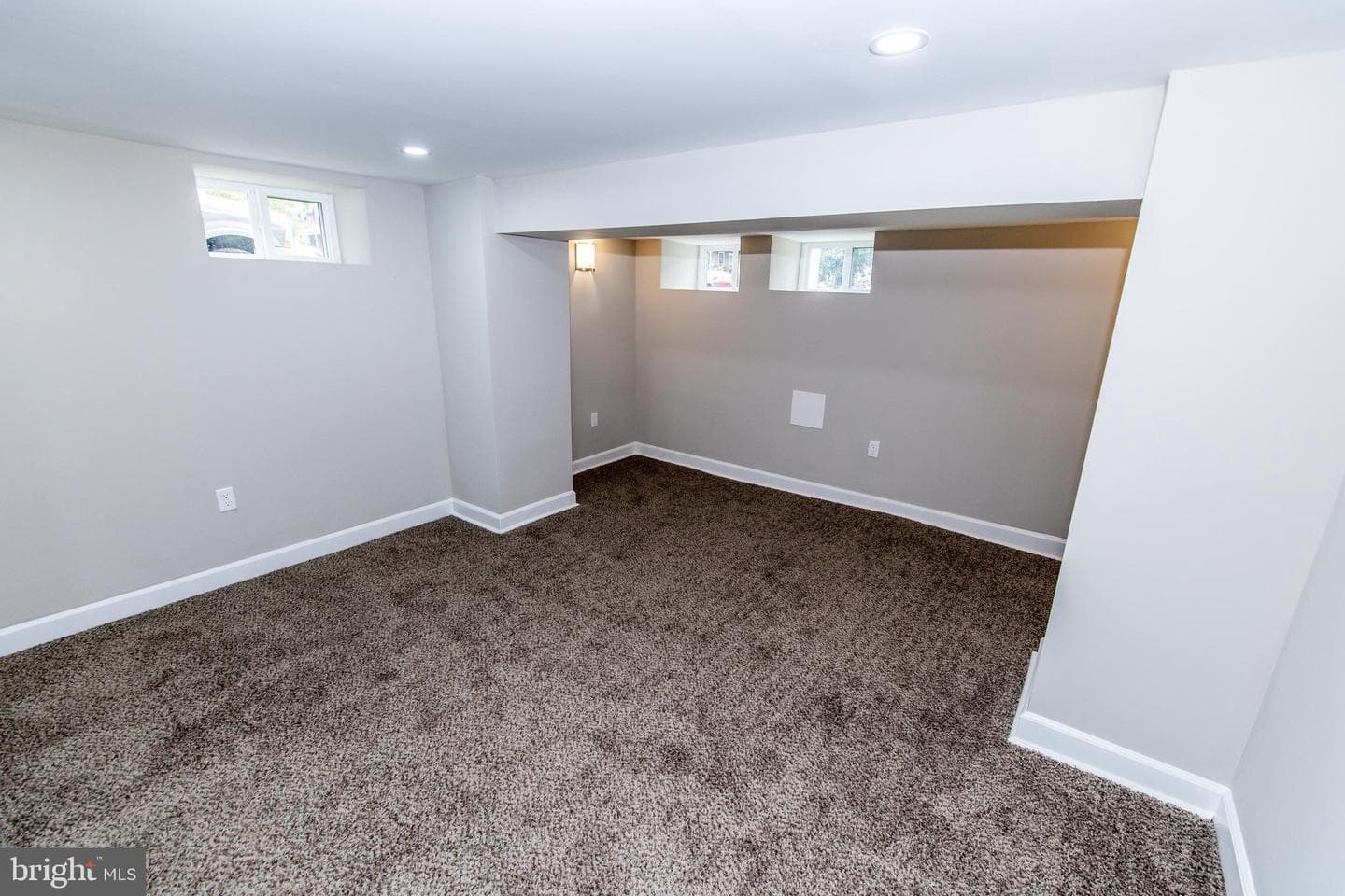 901 N Linwood Avenue photo 27