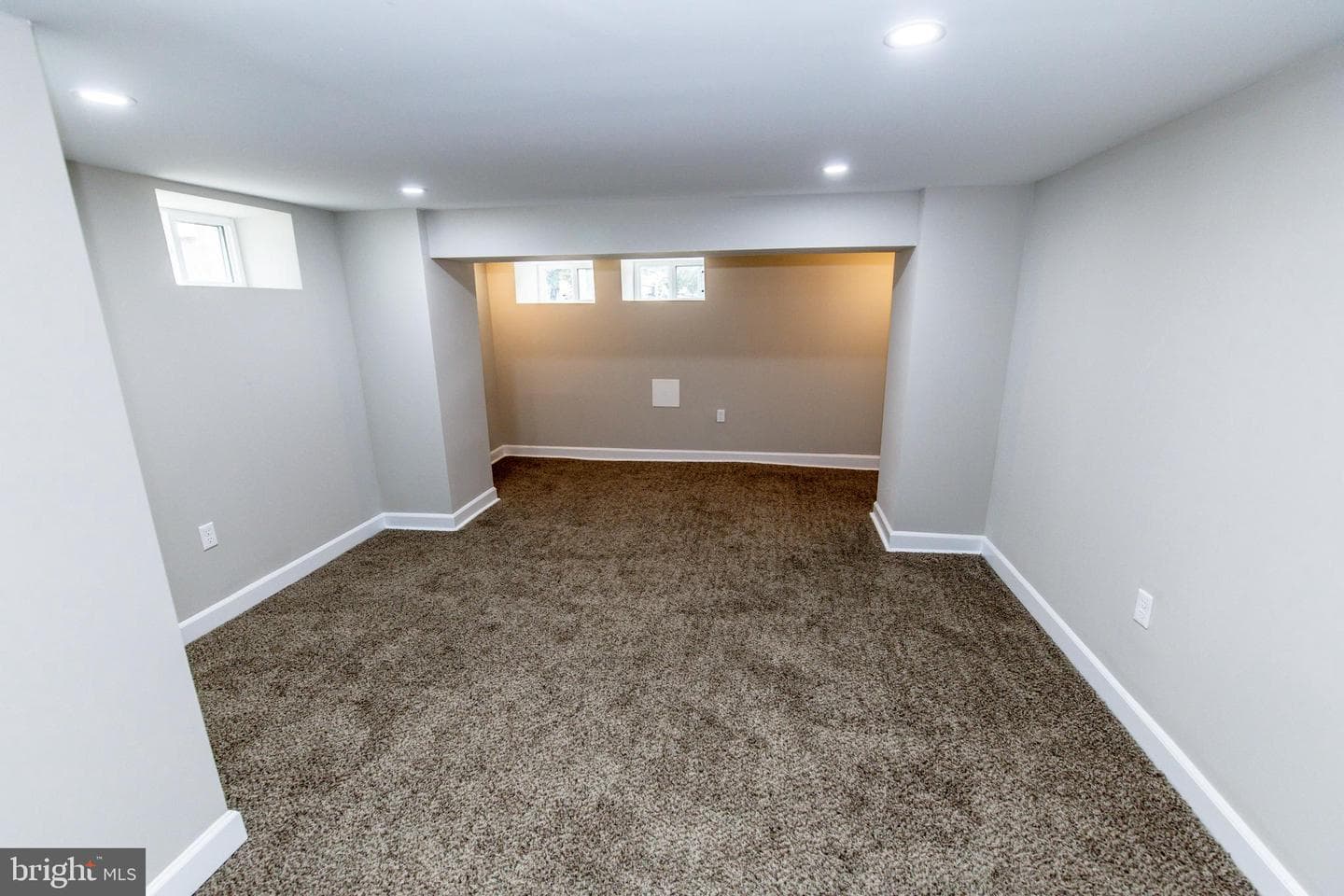 901 N Linwood Avenue photo 30