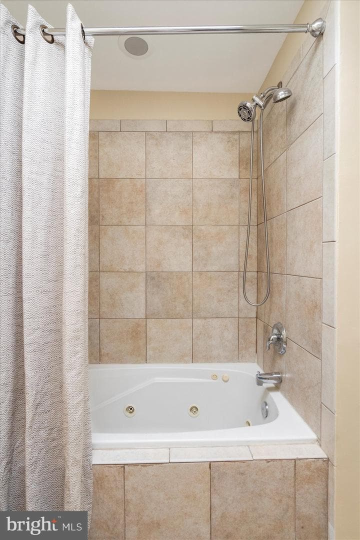 206 N Kenwood Avenue photo 20