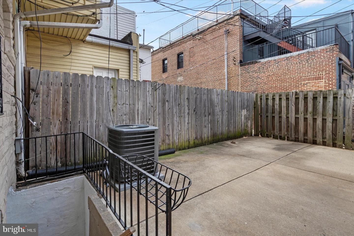 206 N Kenwood Avenue photo 37