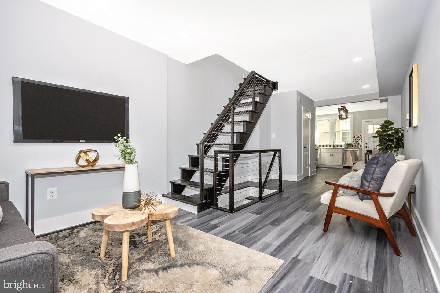 511 E Fort Avenue photo 3