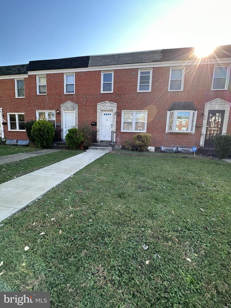 767 Yale Avenue photo 1