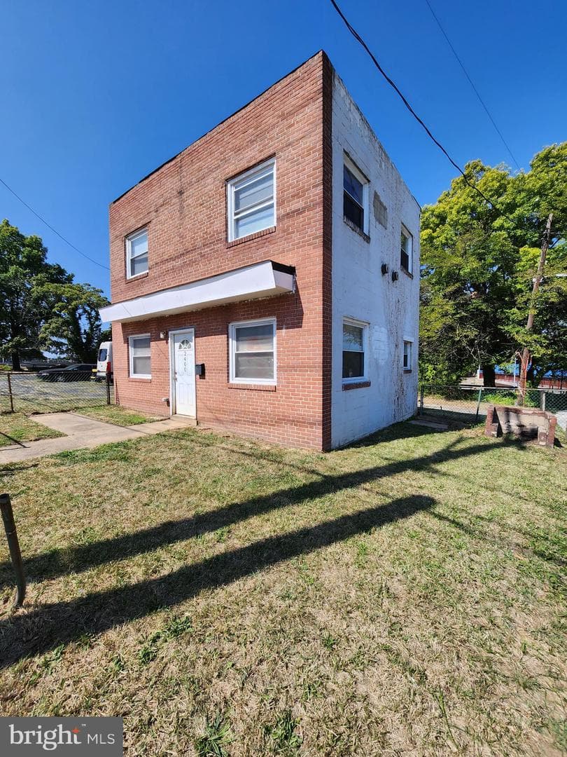 2400 Annapolis Road photo 2