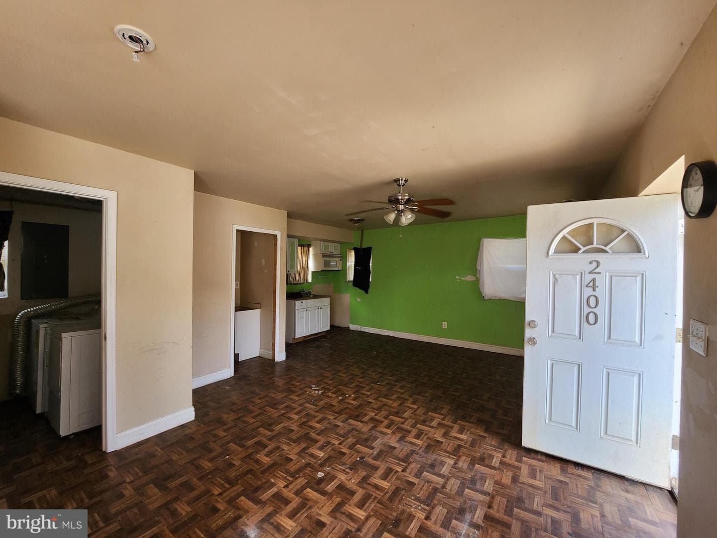 2400 Annapolis Road photo 3