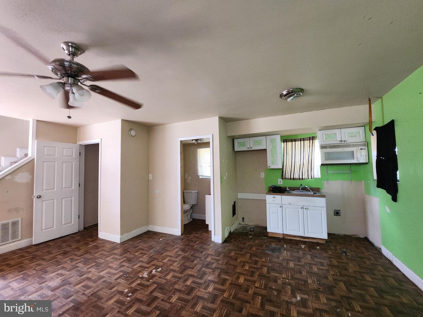 2400 Annapolis Road photo 4
