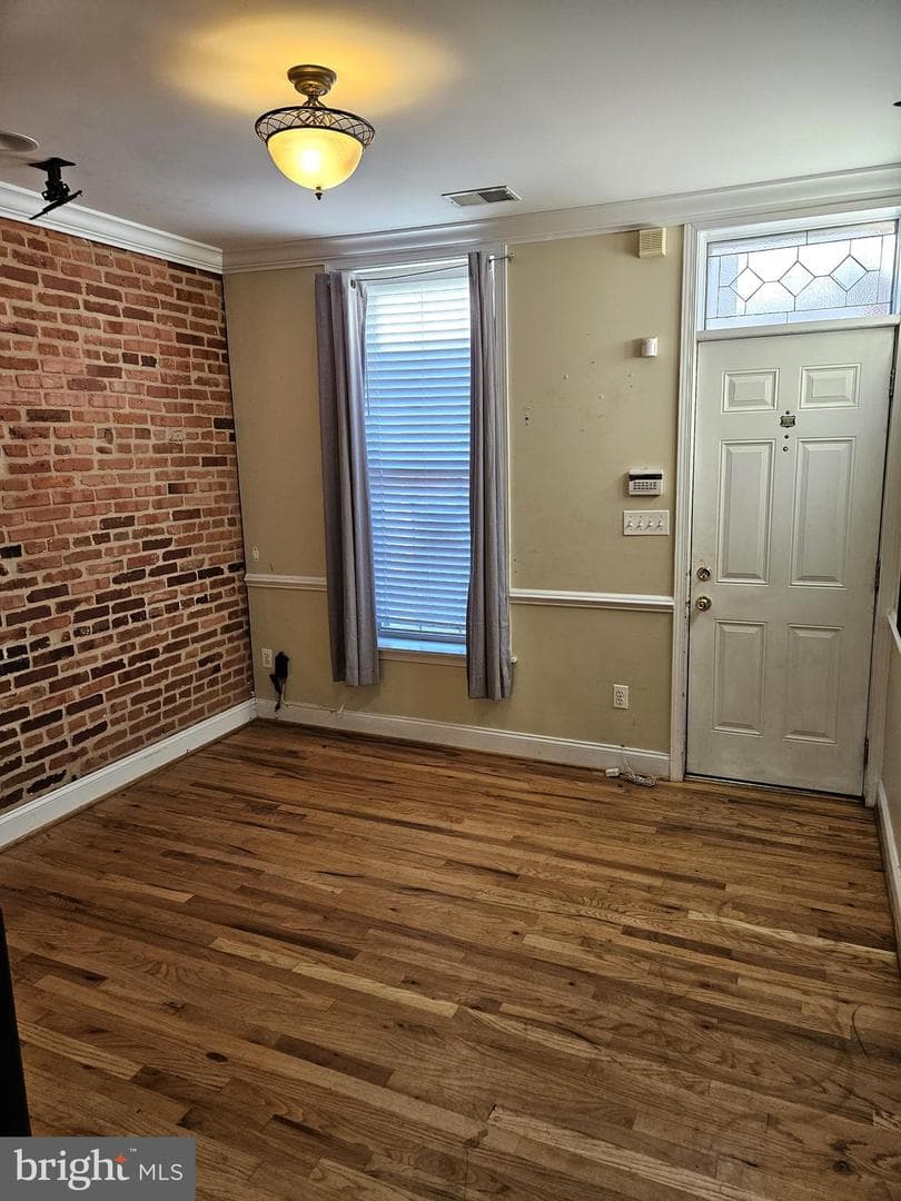 509 S Glover Street photo 3