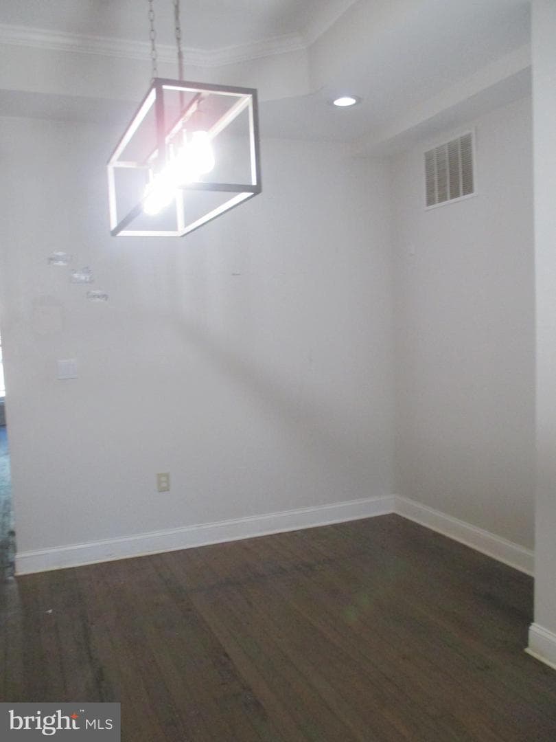 2433 Woodbrook Avenue photo 3