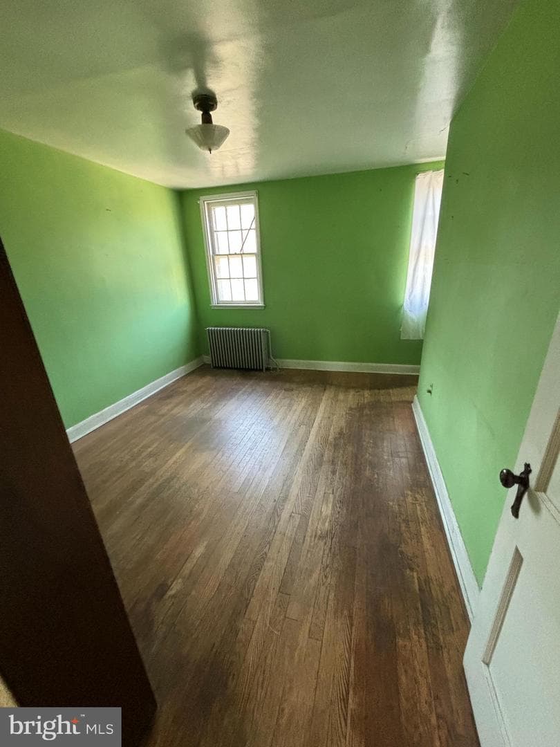 1405 Dukeland Street N photo 3