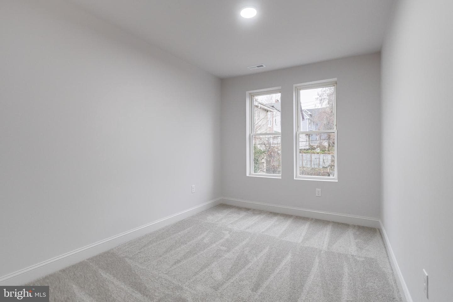 4228 Ivanhoe Avenue photo 27
