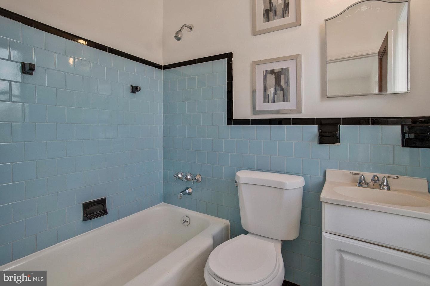 5127 Hillburn Avenue photo 17