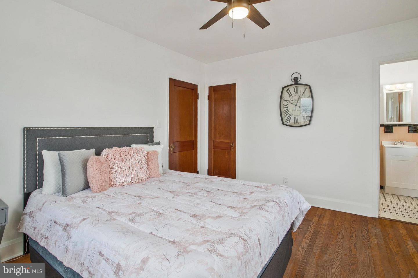 5127 Hillburn Avenue photo 24