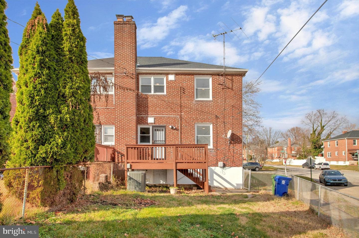 5127 Hillburn Avenue photo 32