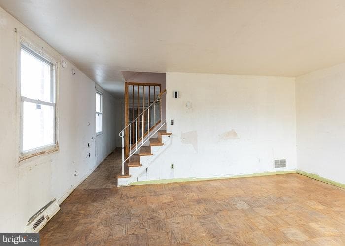 5567 Cedonia Avenue photo 7