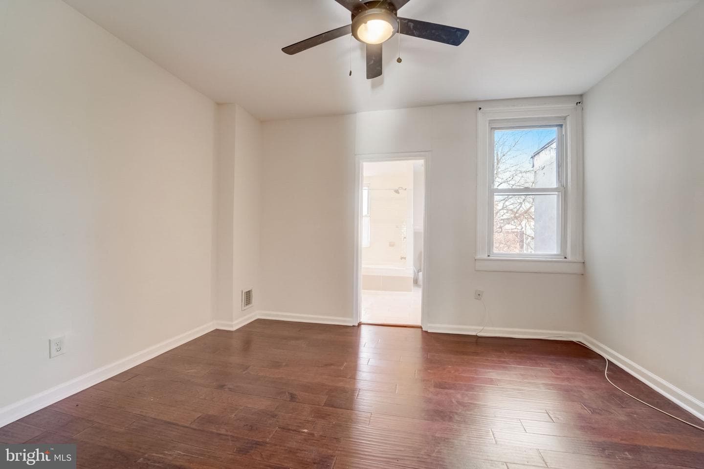 302 E 21st Street photo 13