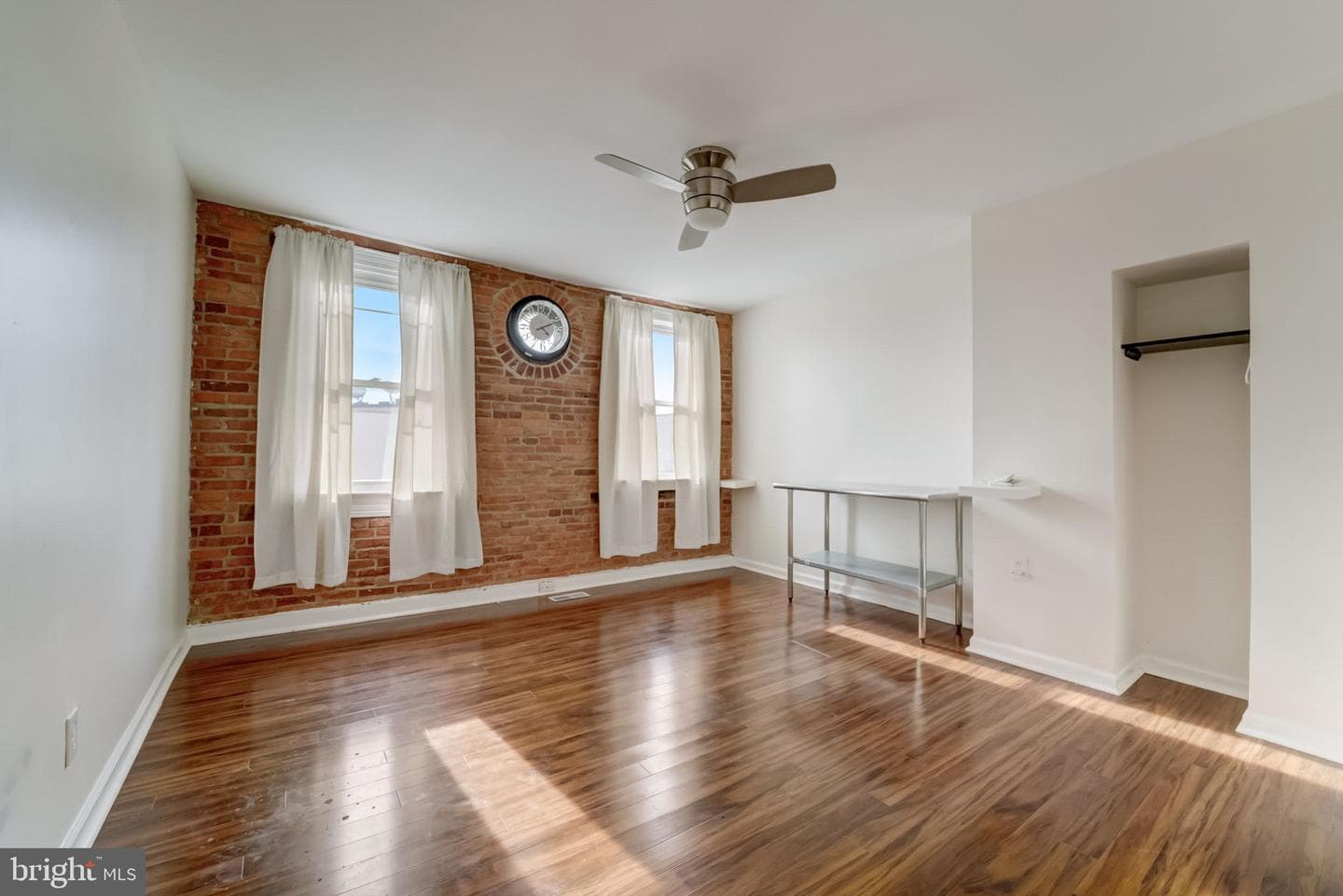 302 E 21st Street photo 15