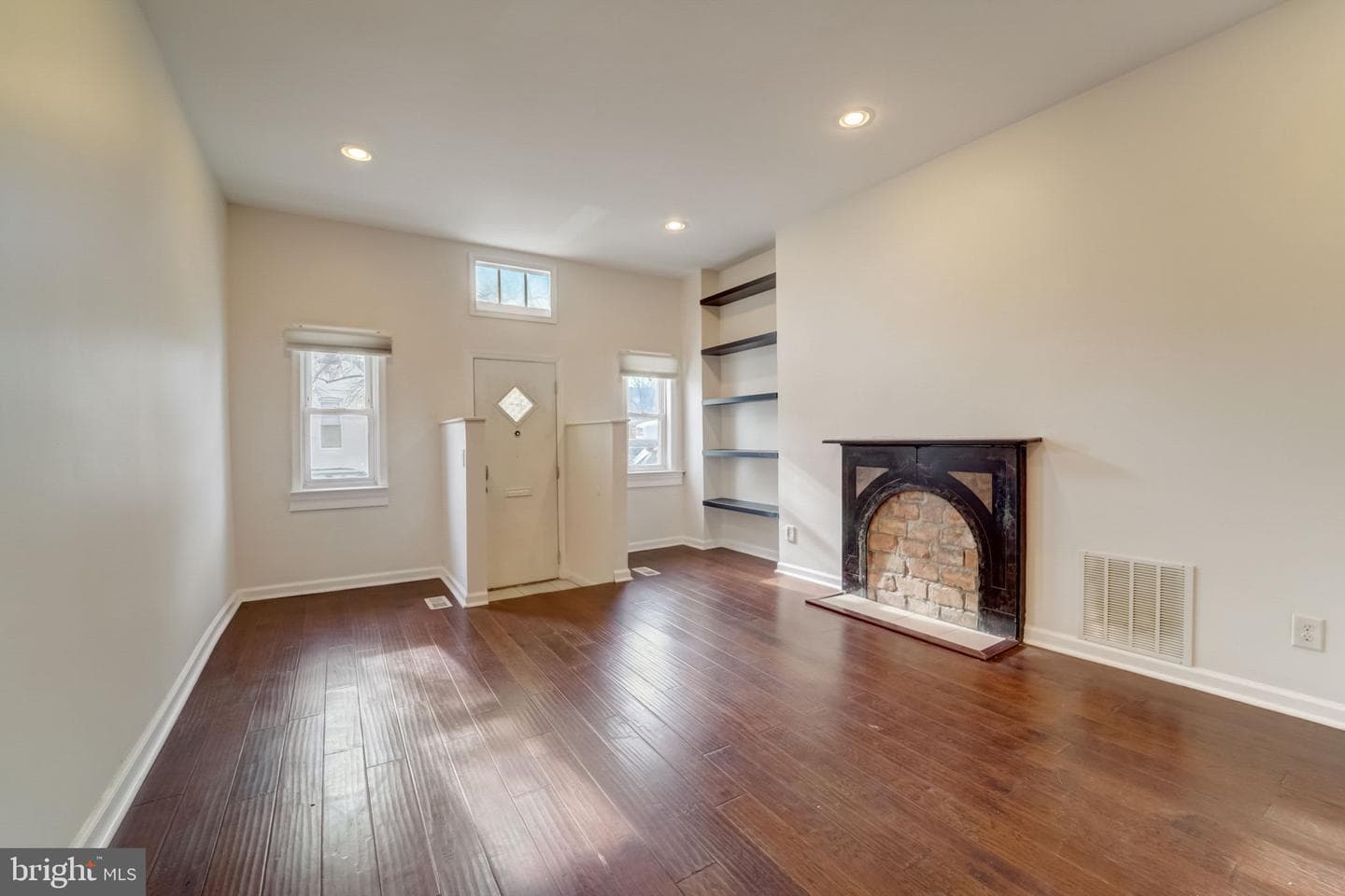 302 E 21st Street photo 6