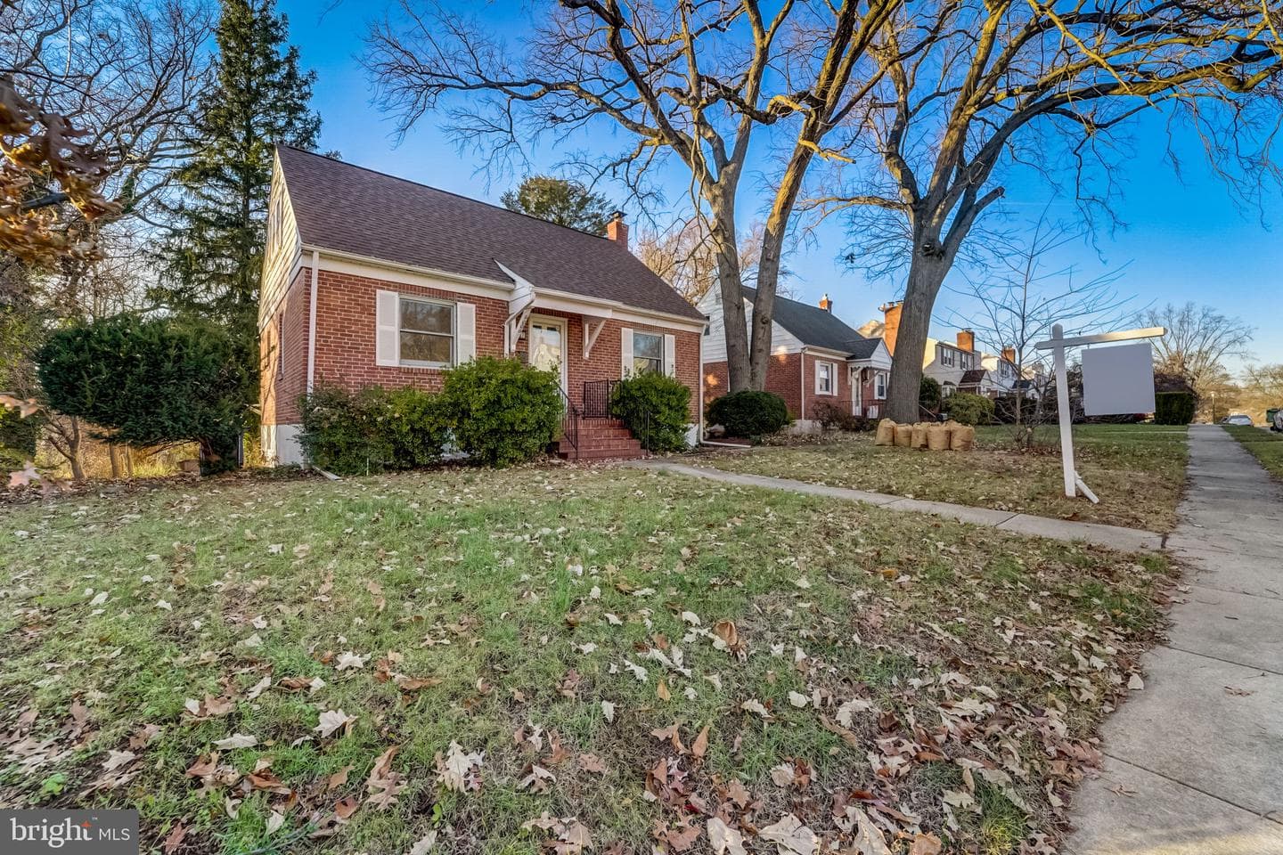 6006 Winthrope Avenue photo 2