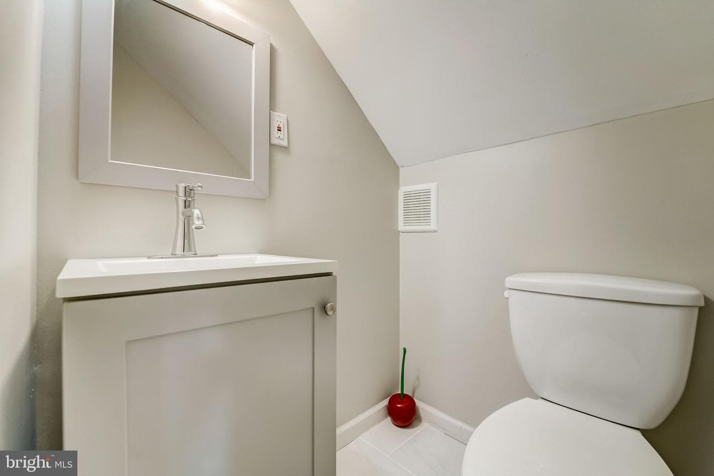 6006 Winthrope Avenue photo 22