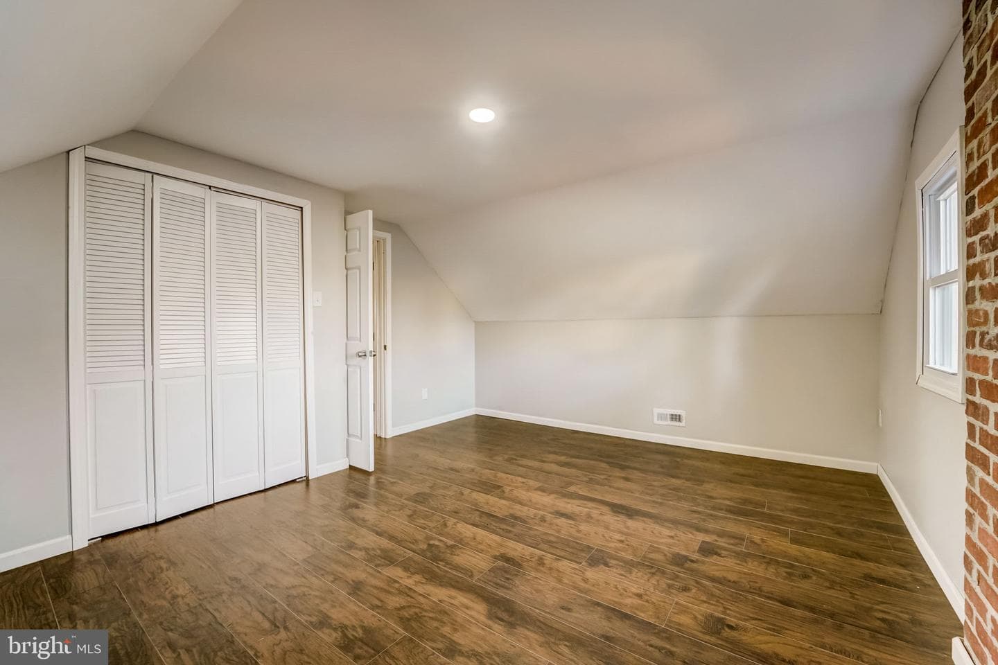 6006 Winthrope Avenue photo 24
