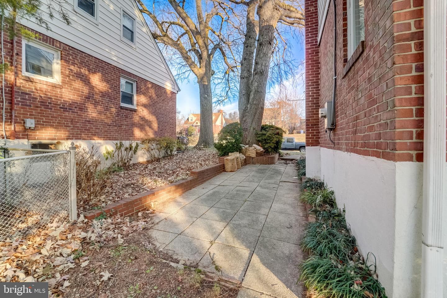 6006 Winthrope Avenue photo 33